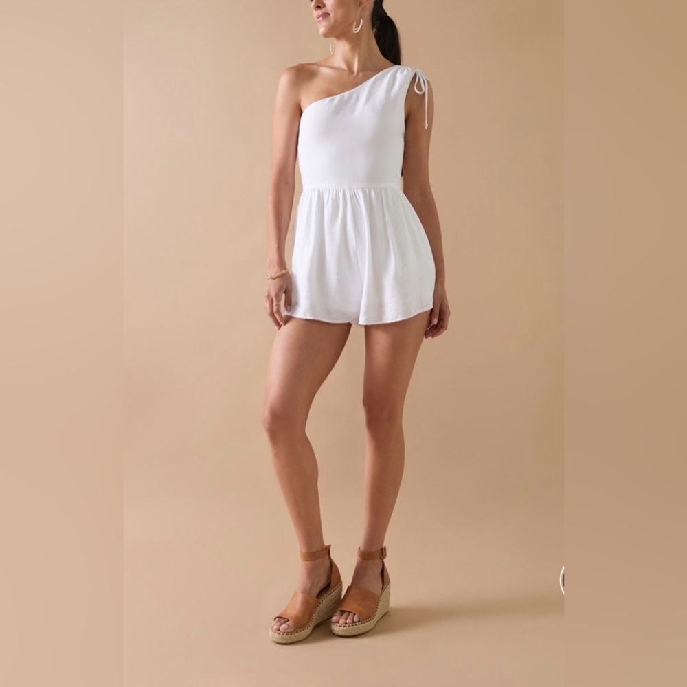 NWT Mi Ami for Francesca’s - Emilia One Tie Shoulder Strap Romper - Picture 2 of 5